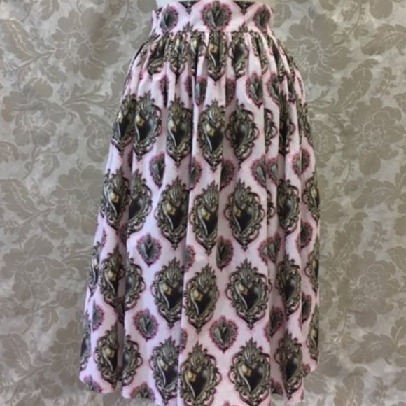 Dolce & Gabbana Sacred Heart Skirt Resort 6/42 - Picture 1 of 10